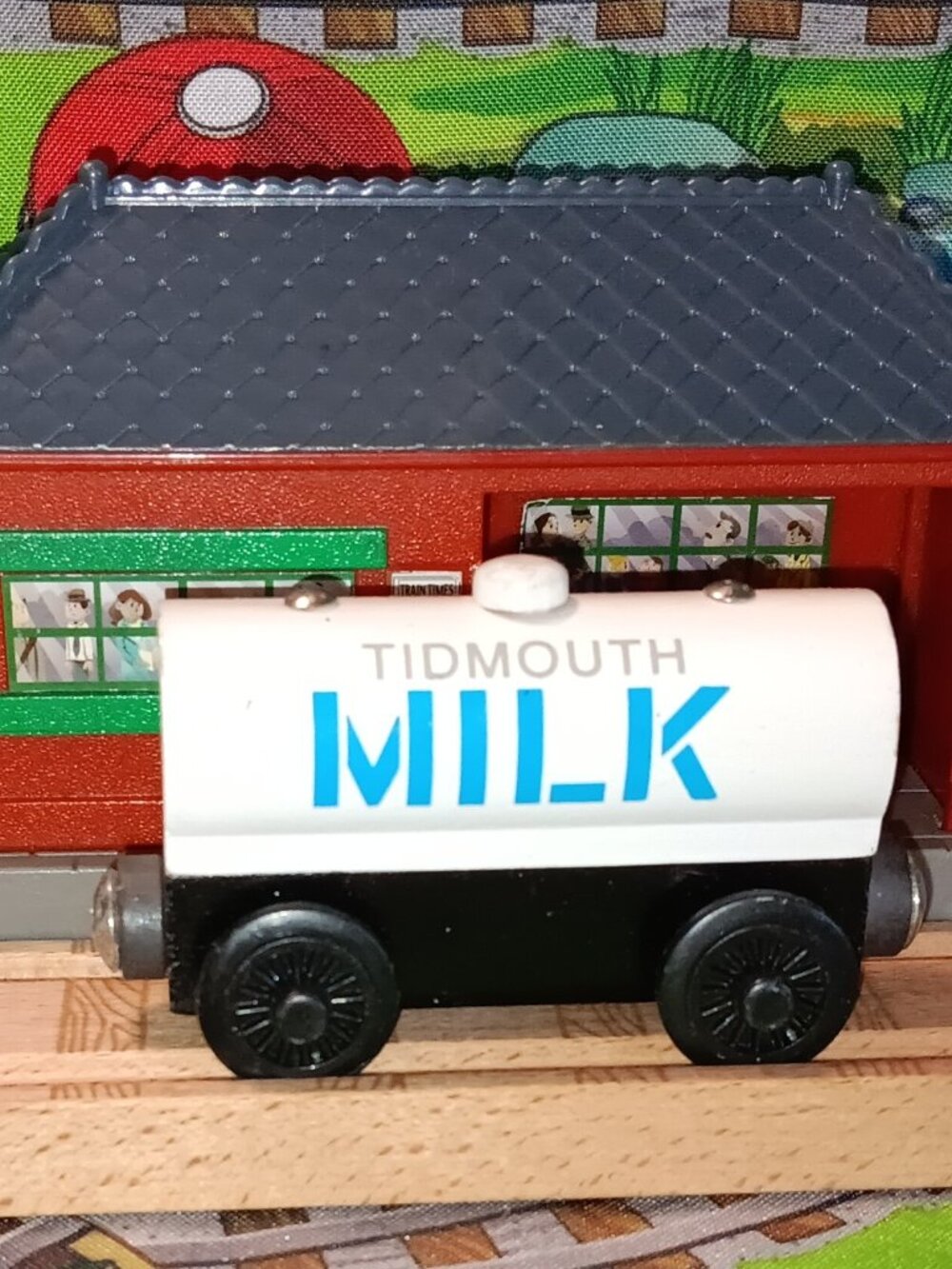 Thomas Wooden Railway Train Engine Track Tidmouth Milk Tanker